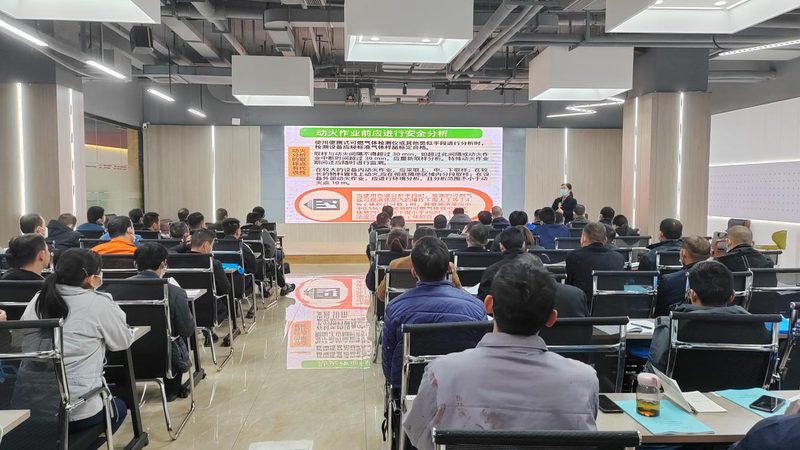 企业培训场地租赁的费用并非一成不变，它通常由以下几个部分构成：
