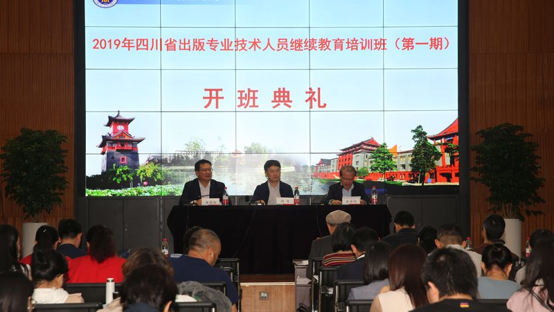 如何挑选保过班考研政治老师：关键因素与误区解析**